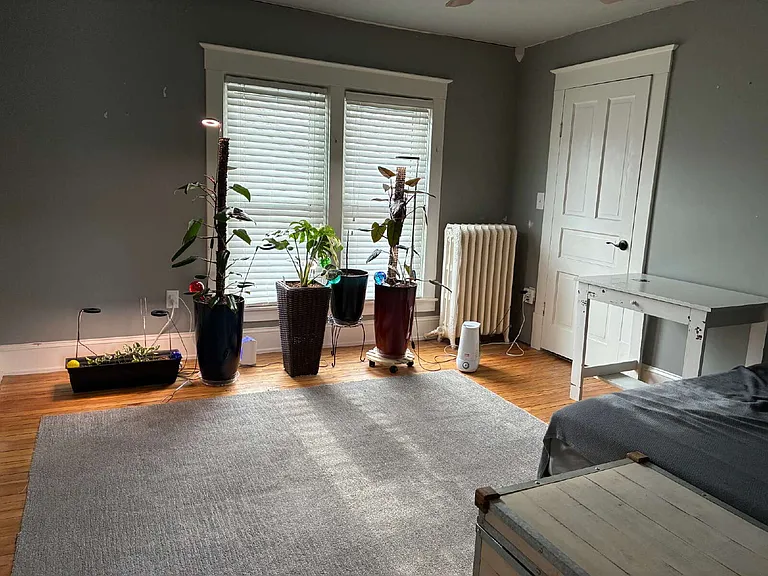 1006 Graham Ave — Photo 10