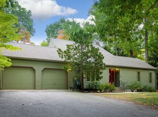 11 Lookout Farm Rd, Natick, MA 01760