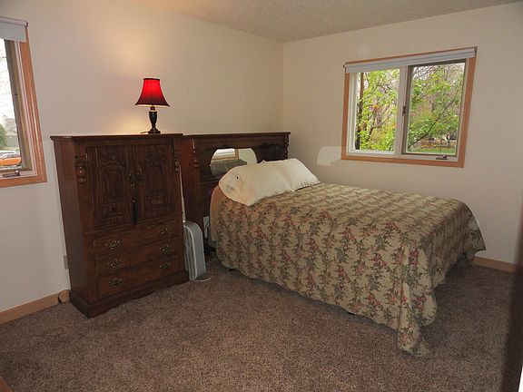 5th image of 2460 Bayberry Ave