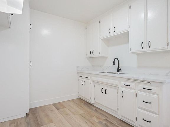 3rd image of 1975 S Corning St #116