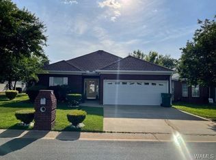 230 Azalea Ln, Moundville, AL 35474