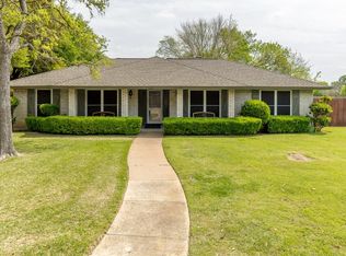 1300 Clover Hill Rd, Mansfield, TX 76063
