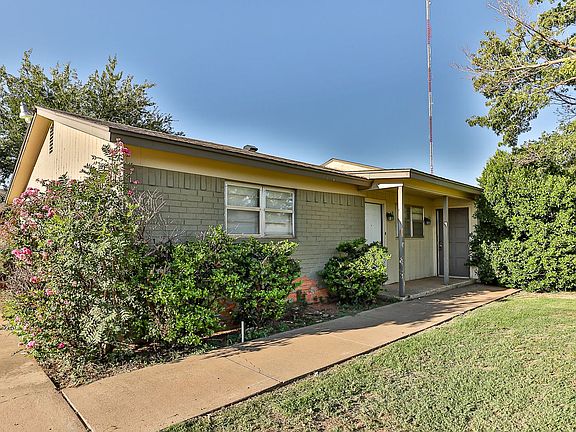 3rd image of 7402 Avenue W #A