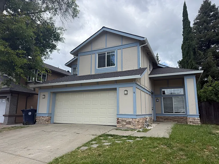 9 Raindrop Ct — Photo 1