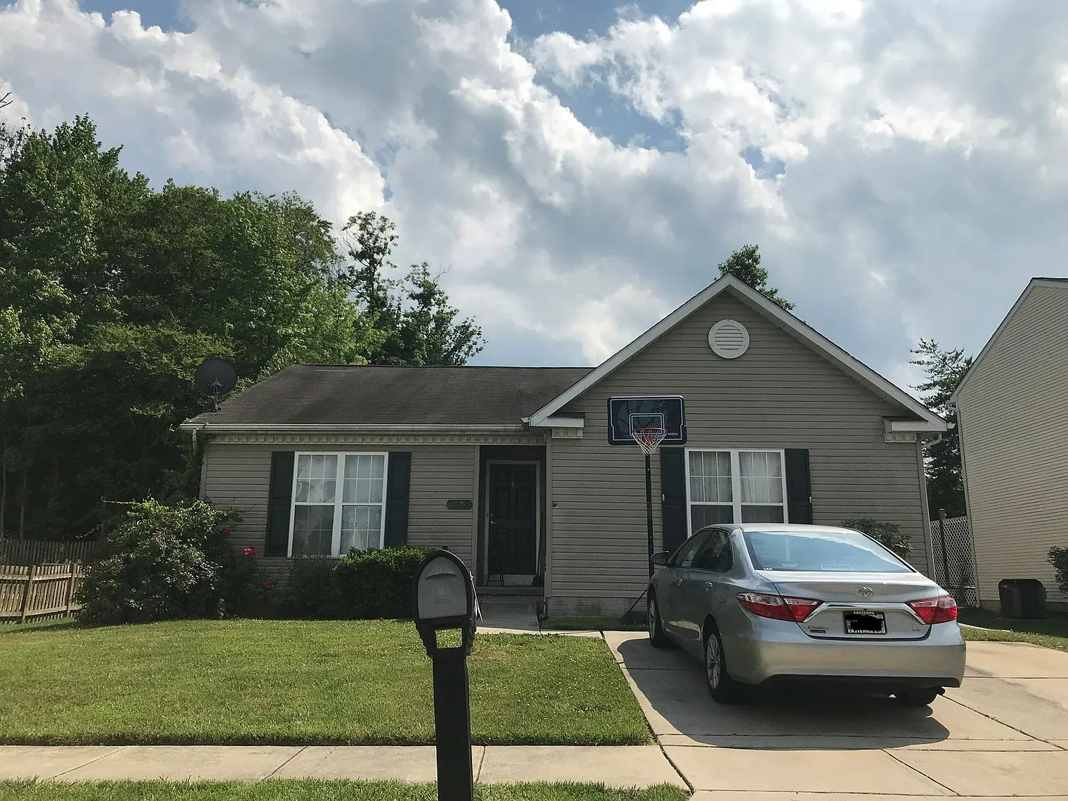 1109 Walnut Hill Ct photo 1