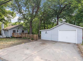 1565 Evergreen Ln N, Plymouth, MN 55441