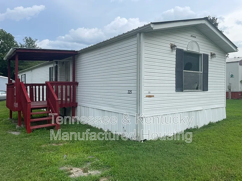 225 Hillsdale Estates Ln