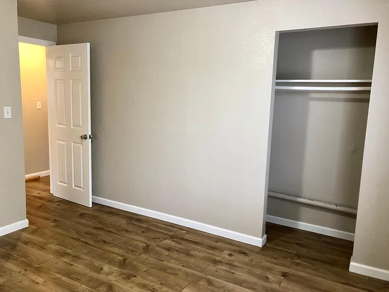 1544 Olympic Ave — Photo 13