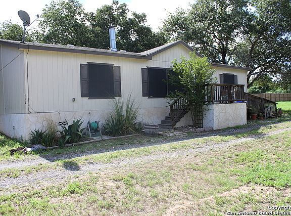 3rd image of 310 Brianna Ct
