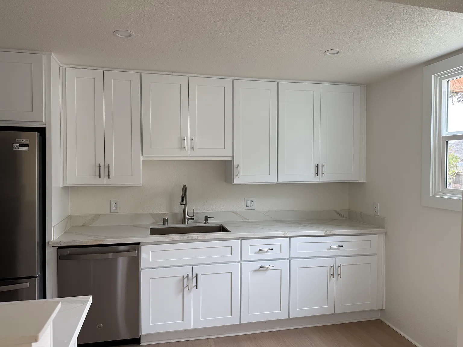 1100 Park Ave — Photo 4