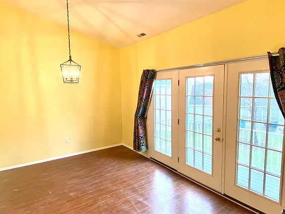 4th image of 96 Pagoda Ln #96