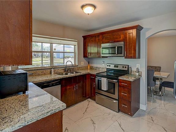 5th image of 6340 NW 38th Dr #6340