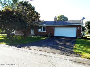 40 Fernwood Rd, Bangor, PA 18013