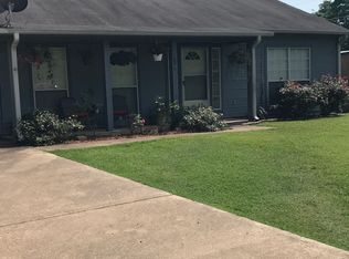 707 W Oklahoma St, Hugo, OK 74743