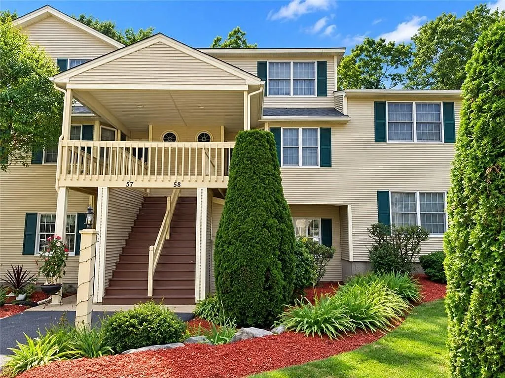 2 bed, 1.0 bath, 1205 sqft, $1,850 — Photo 4