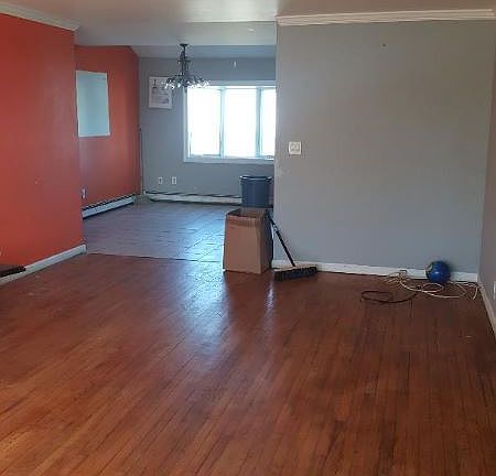 3rd image of 543 S Bayview Ave