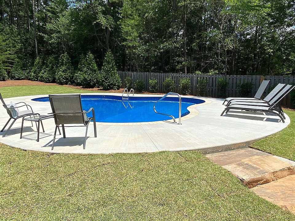 2nd image of 790 Glenridge Rd