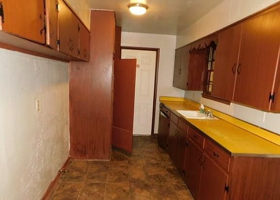 5th image of 1544 NE 33rd St