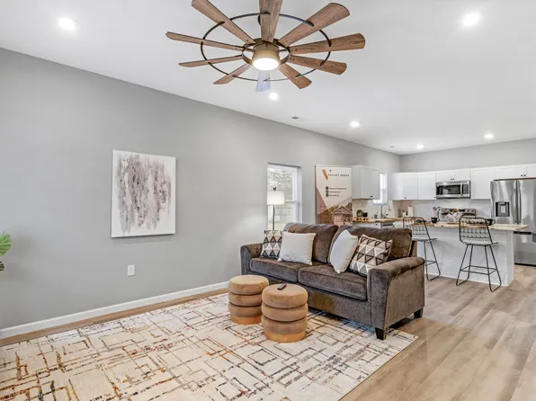 2129 West Wall Street, Springfield, MO 65802