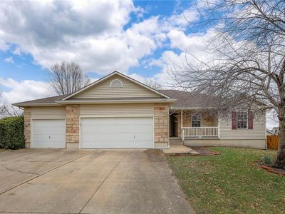 1105 Creekside Ct, Raymore, MO, 64083