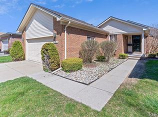 32963 Birchwood Dr, Chesterfield, MI 48047