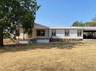 401 W Granite St, Llano, TX 78643