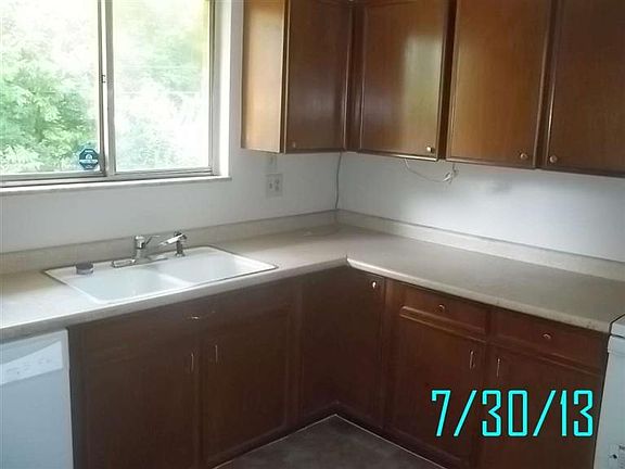5th image of 1328 Kercher St