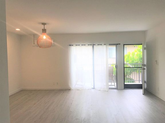 3rd image of 1814 10th St APT 5