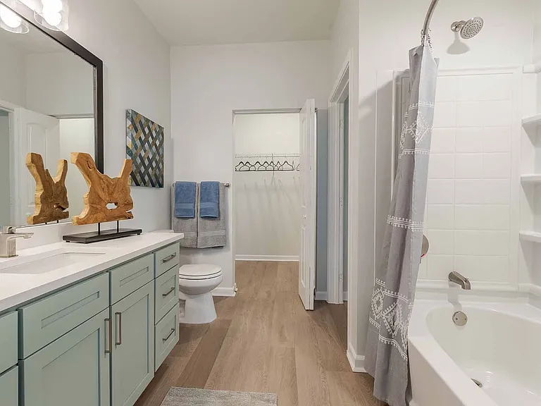 Basswood Landing Apartments — Photo 23