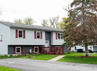 29 Adams St, Saint Albans, VT 05478