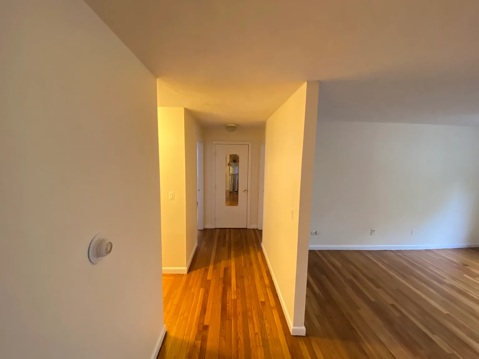 2 bed, $3,100 — Photo 2