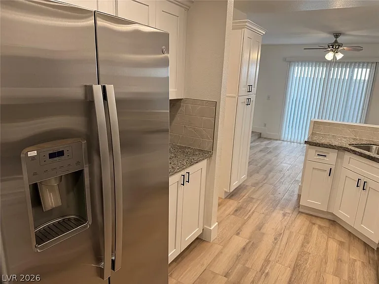 8075 Teresita Ave — Photo 11