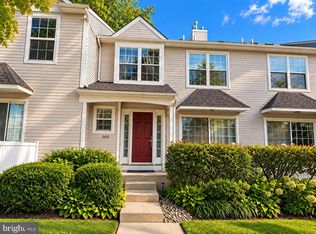 103 Eagle Ct #103, Jamison, PA 18929