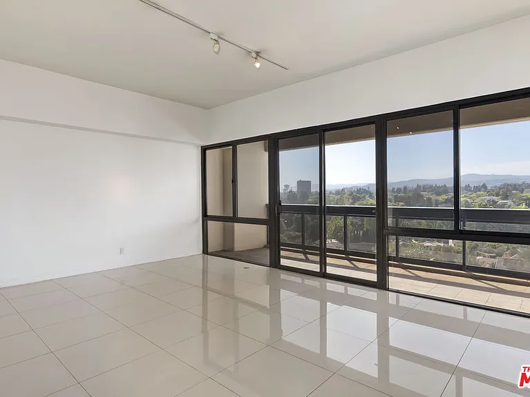 10445 Wilshire Blvd #905 — Photo 3