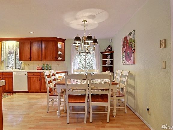5th image of 11804 137th Avenue Ct NW