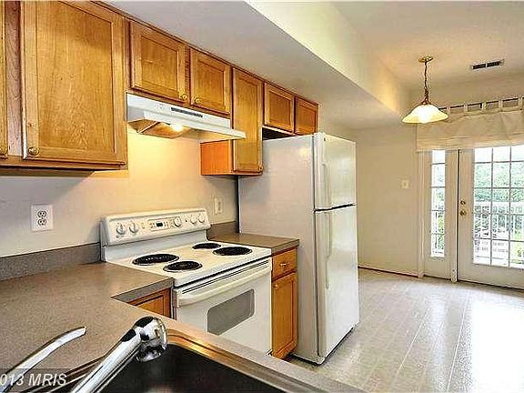 5th image of 11366 King George Dr #14