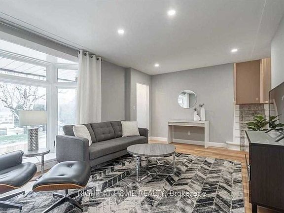 2nd image of 530 Lynda Ln