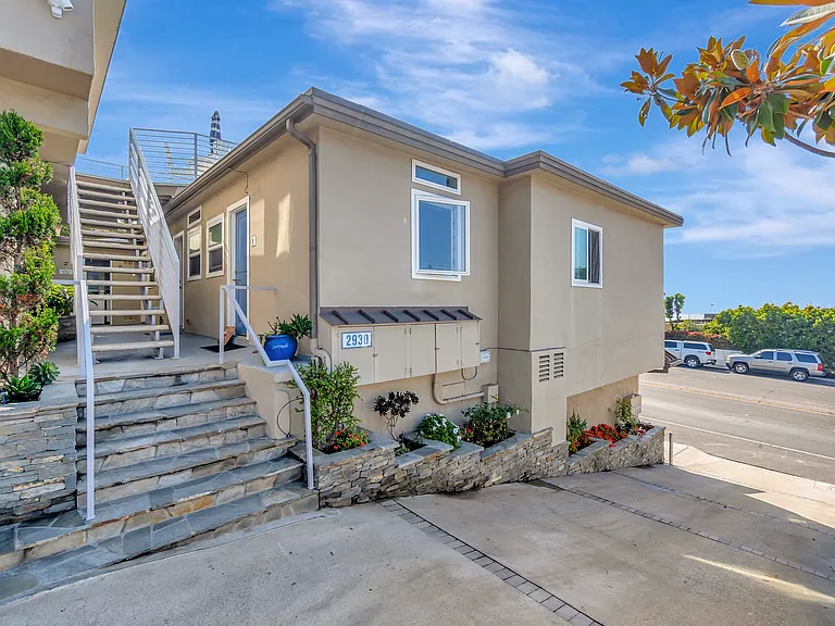 2930 S Coast Hwy — Photo 23