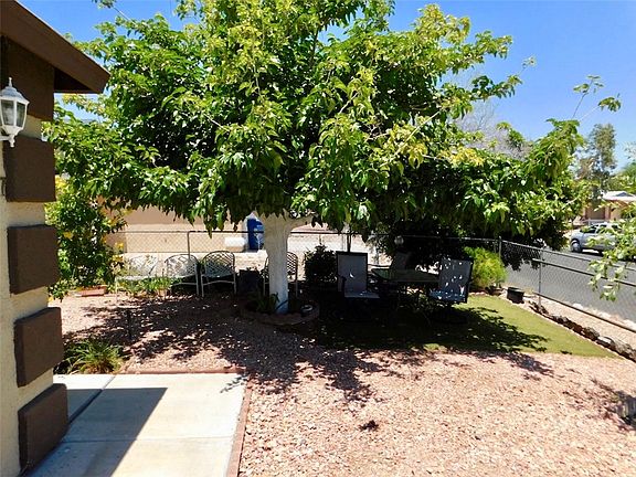 5th image of 1647 Lynn Drive