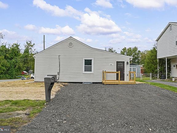 3rd image of 1 Beacon Rd