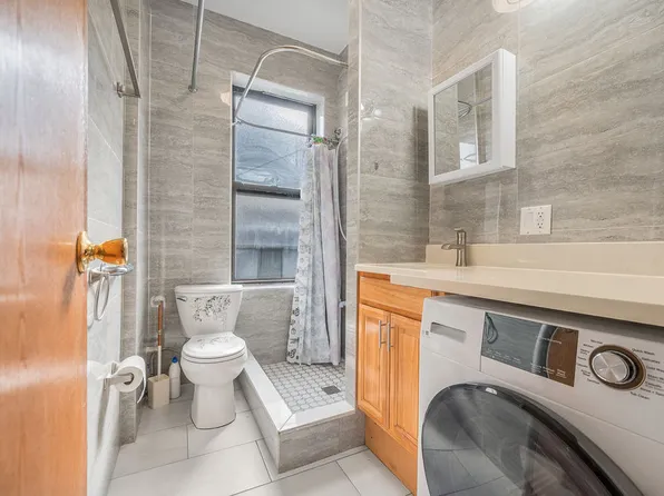 8320 Bay Parkway image 16 of 20