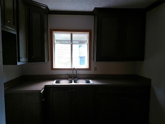 3rd image of 1015 Avenue A