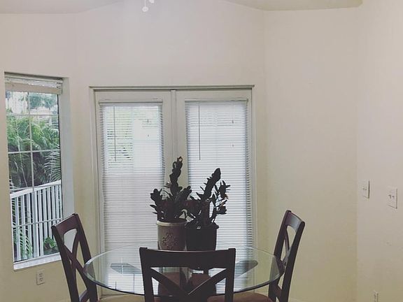 3rd image of 1505 Palm Ave
