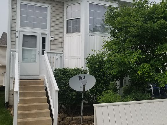 3rd image of 618 Hidden Creek Ln