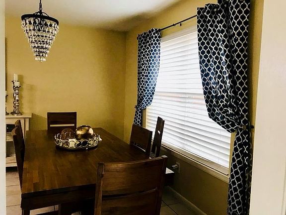 5th image of 2417 Meadow Ln