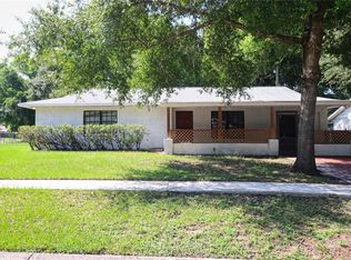 1201 Oak Valley Dr, Seffner, FL 33584