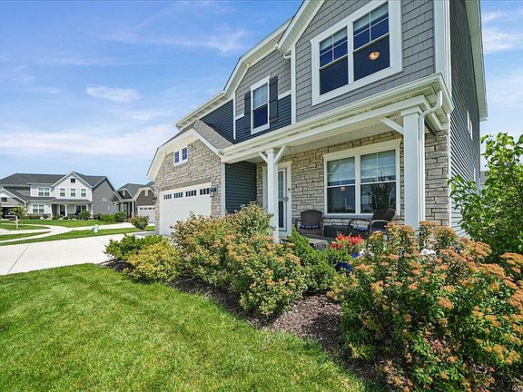 3rd image of 533 Lily Ct