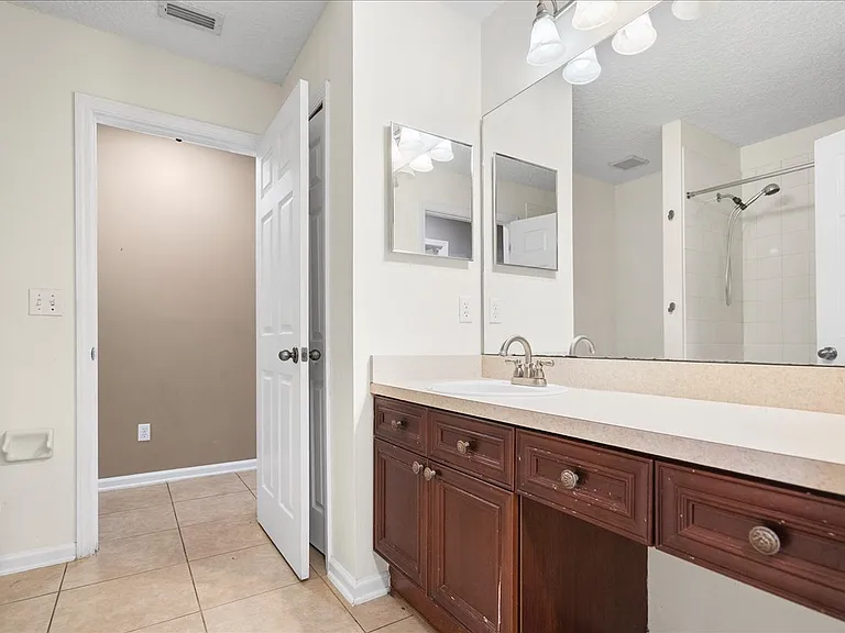 3664 Shrewsbury Dr — Photo 21