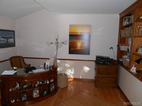3rd image of 19 Kate Land Ct