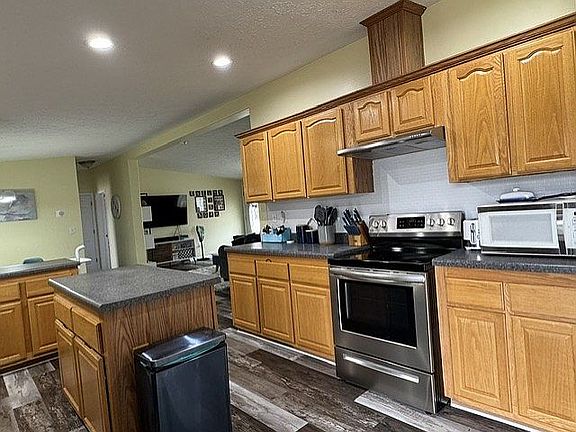 3rd image of 5508 Percheron Pl SE